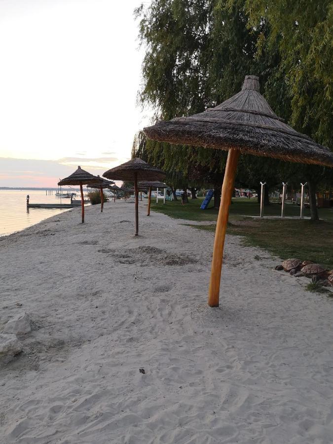 Dorka Apartman Vonyarcvashegy Exterior foto