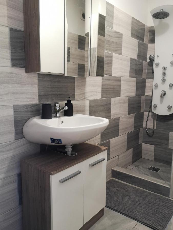 Dorka Apartman Vonyarcvashegy Exterior foto