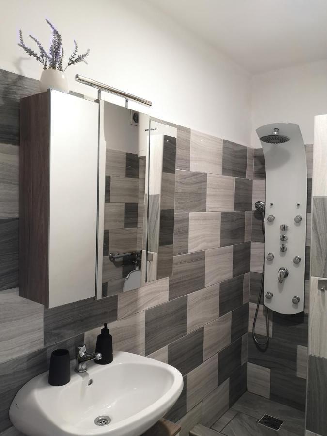 Dorka Apartman Vonyarcvashegy Exterior foto